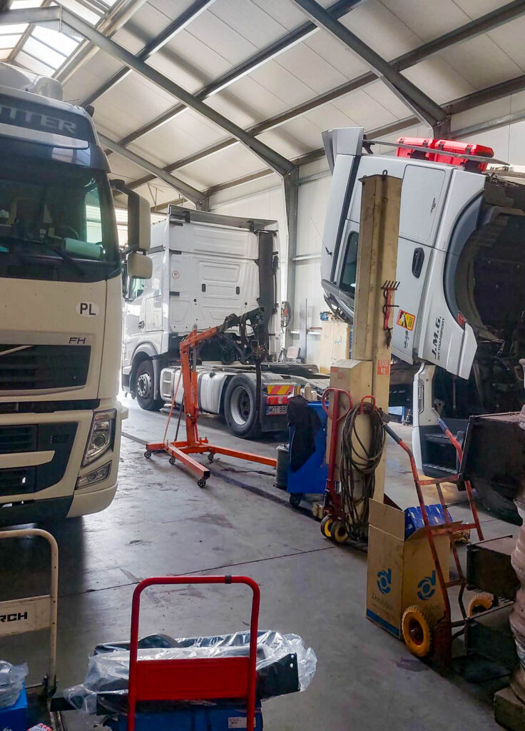 Naprawa ciężarówek w warsztacie | Serwis Mobilny Andrzejewski